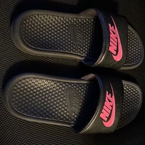 Nike slides